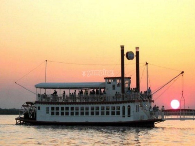  Puesta de sol en crucero